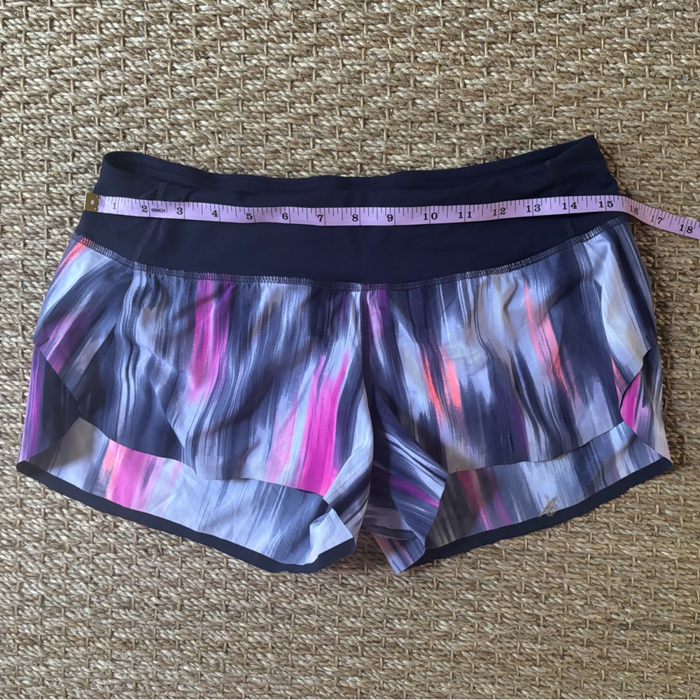 LULULEMON Athletica Shorts Size 6 - Picture 12 of 13